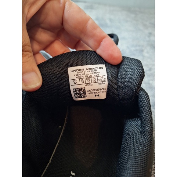 Under Armour Charged Assert 10 Sneaker Shoes Mens 12  Black Low Top Running - Picture 6 of 12